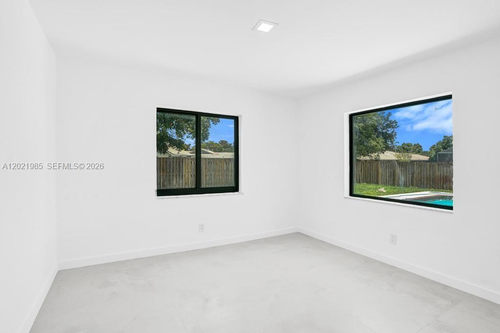 SHADOW WOOD - Residential
