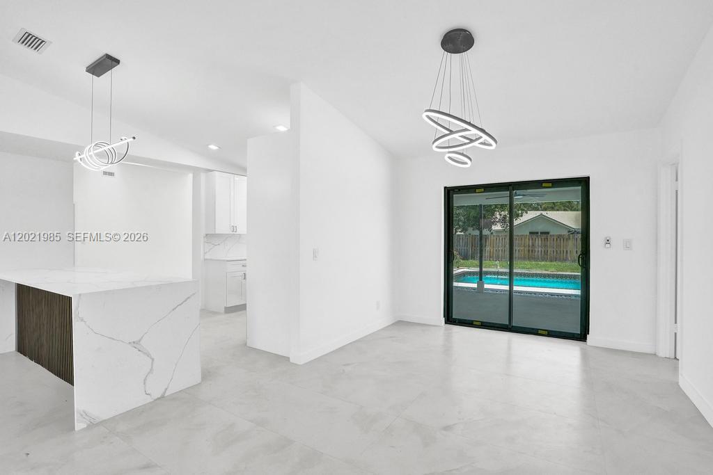 SHADOW WOOD - Residential