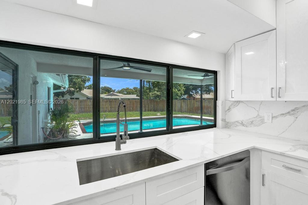 SHADOW WOOD - Residential