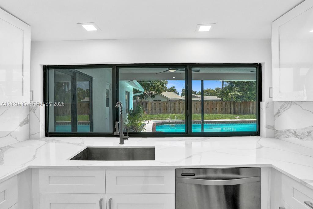 SHADOW WOOD - Residential