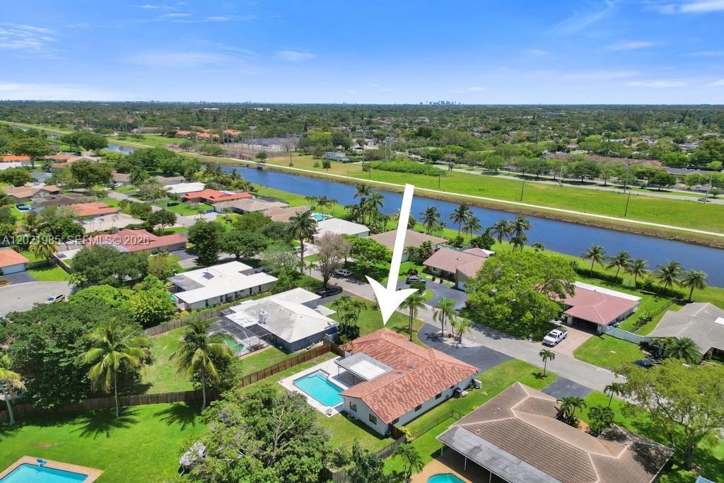 SHADOW WOOD - Residential