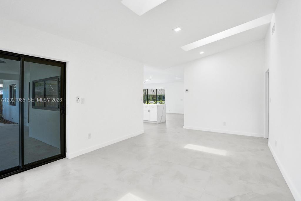 SHADOW WOOD - Residential
