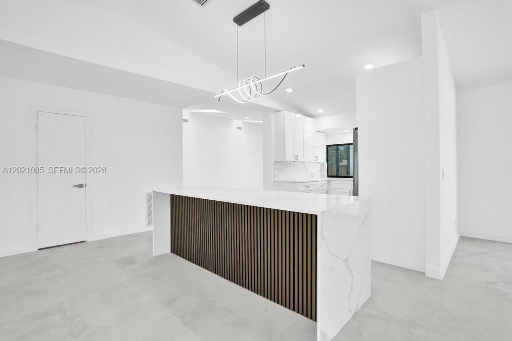 SHADOW WOOD - Residential