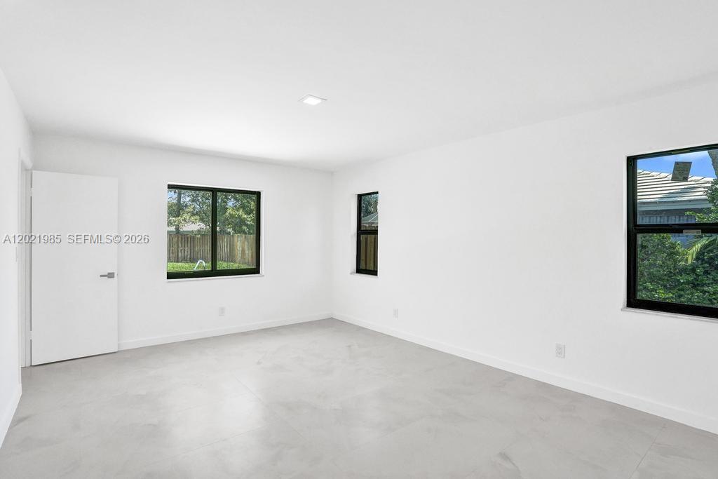 SHADOW WOOD - Residential