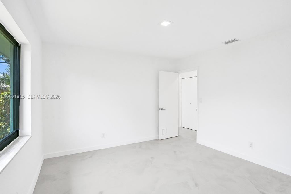 SHADOW WOOD - Residential
