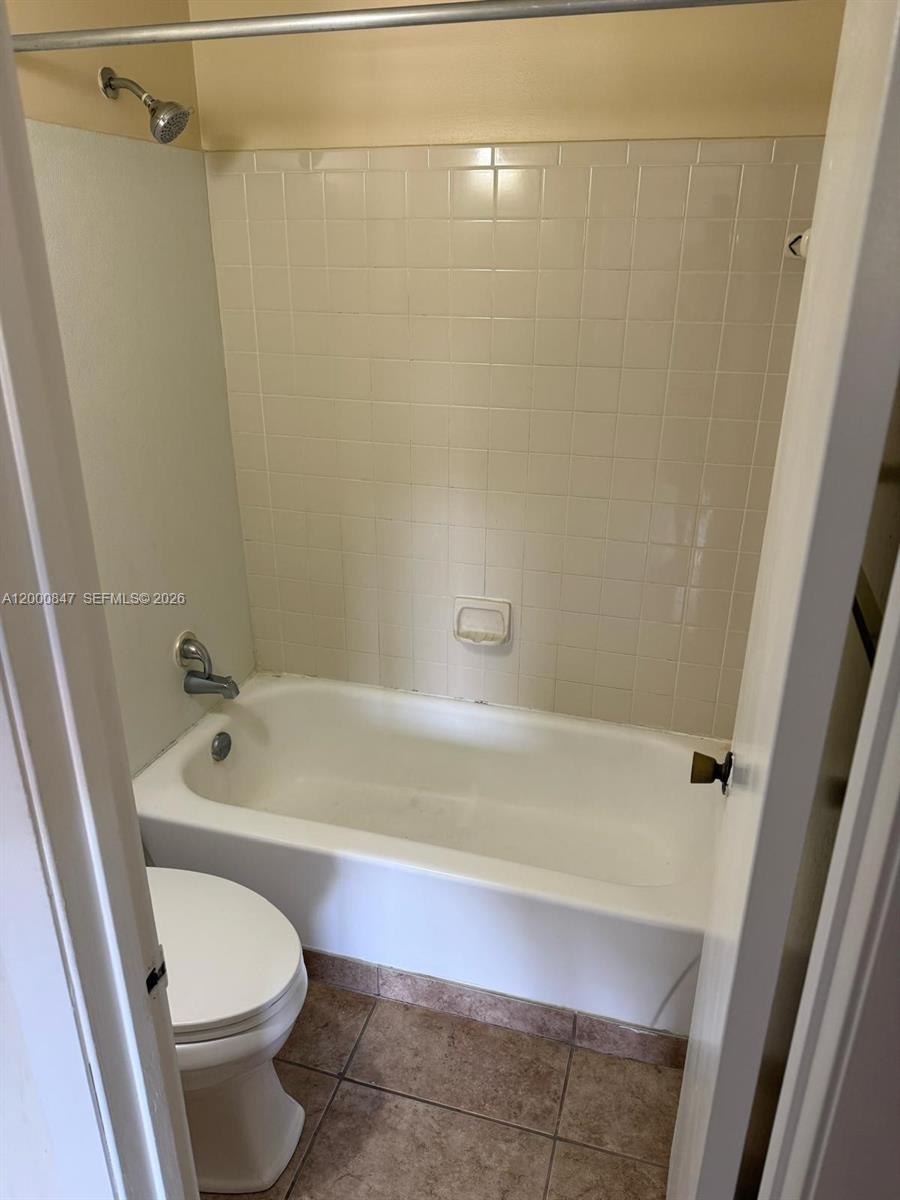PALM AIRE GARDENS CONDO - Residential Lease