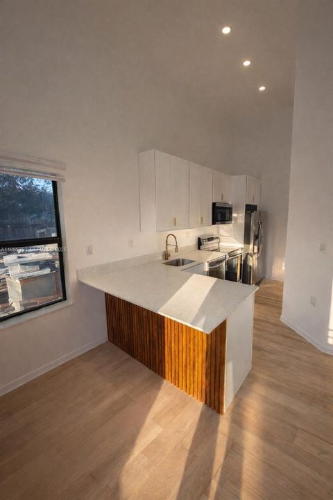 7927 NW 16th Ave Miami FL 33147