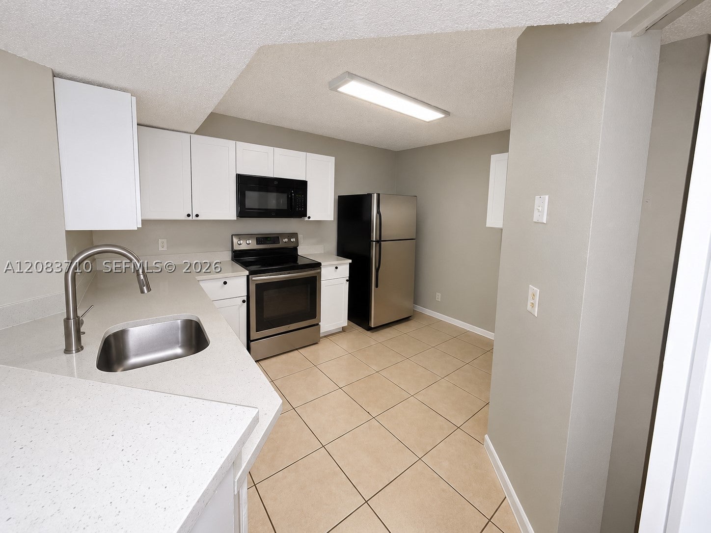 8821 Wiles Rd 102, Coral Springs FL 33067