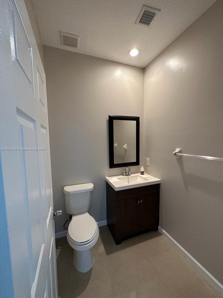 PORTOFINO BAY - Residential Lease