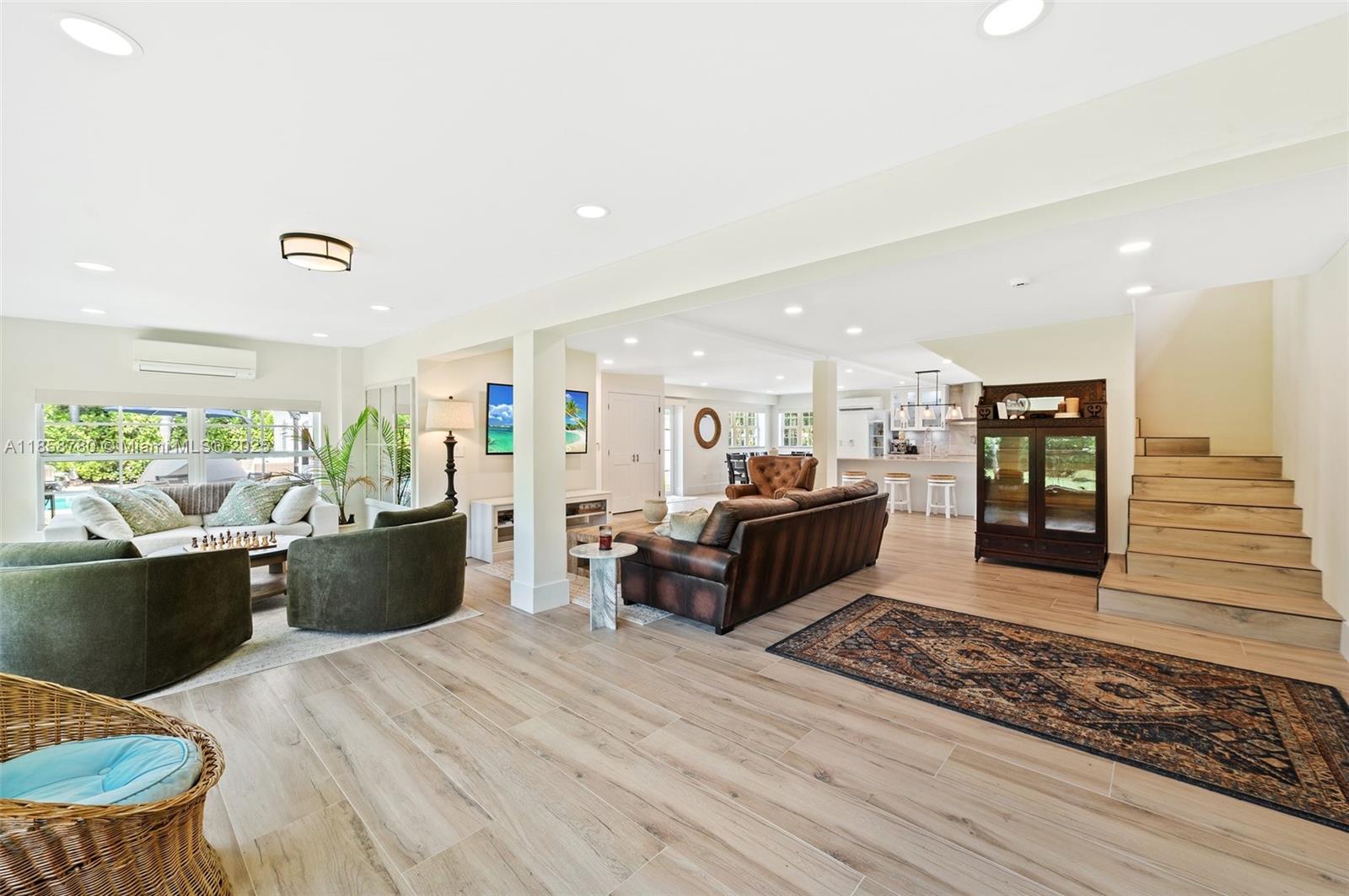 BOYNTON HEIGHTS - Residential Income