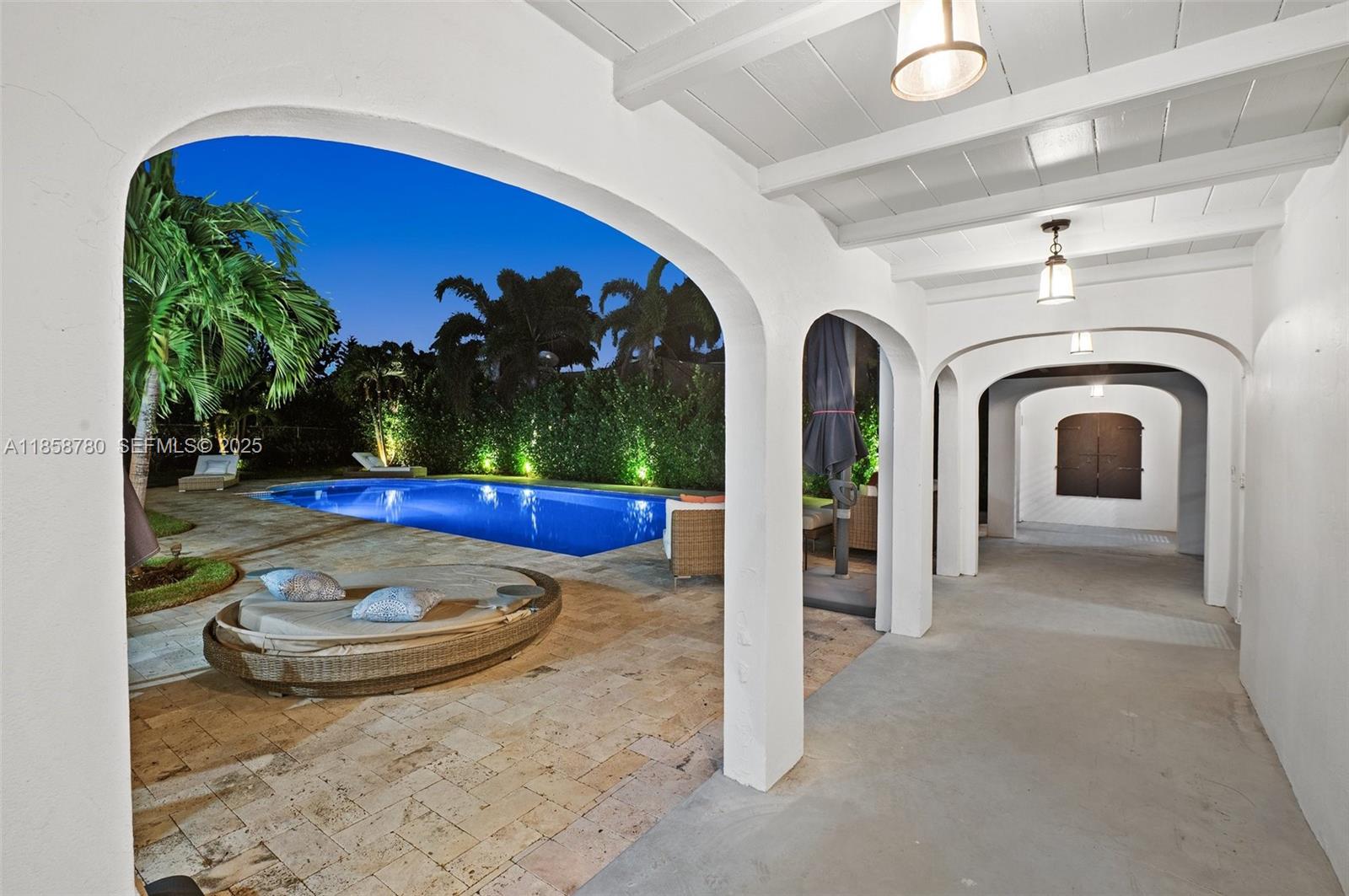 BOYNTON HEIGHTS - Residential Income