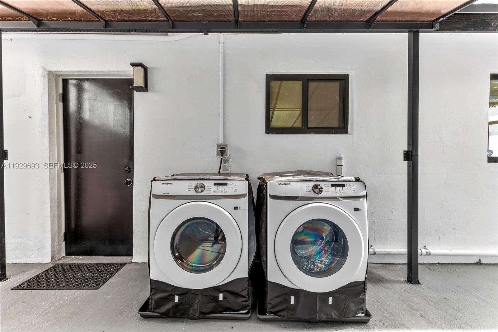 COLLIER MANOR 2ND ADD - Residential Lease