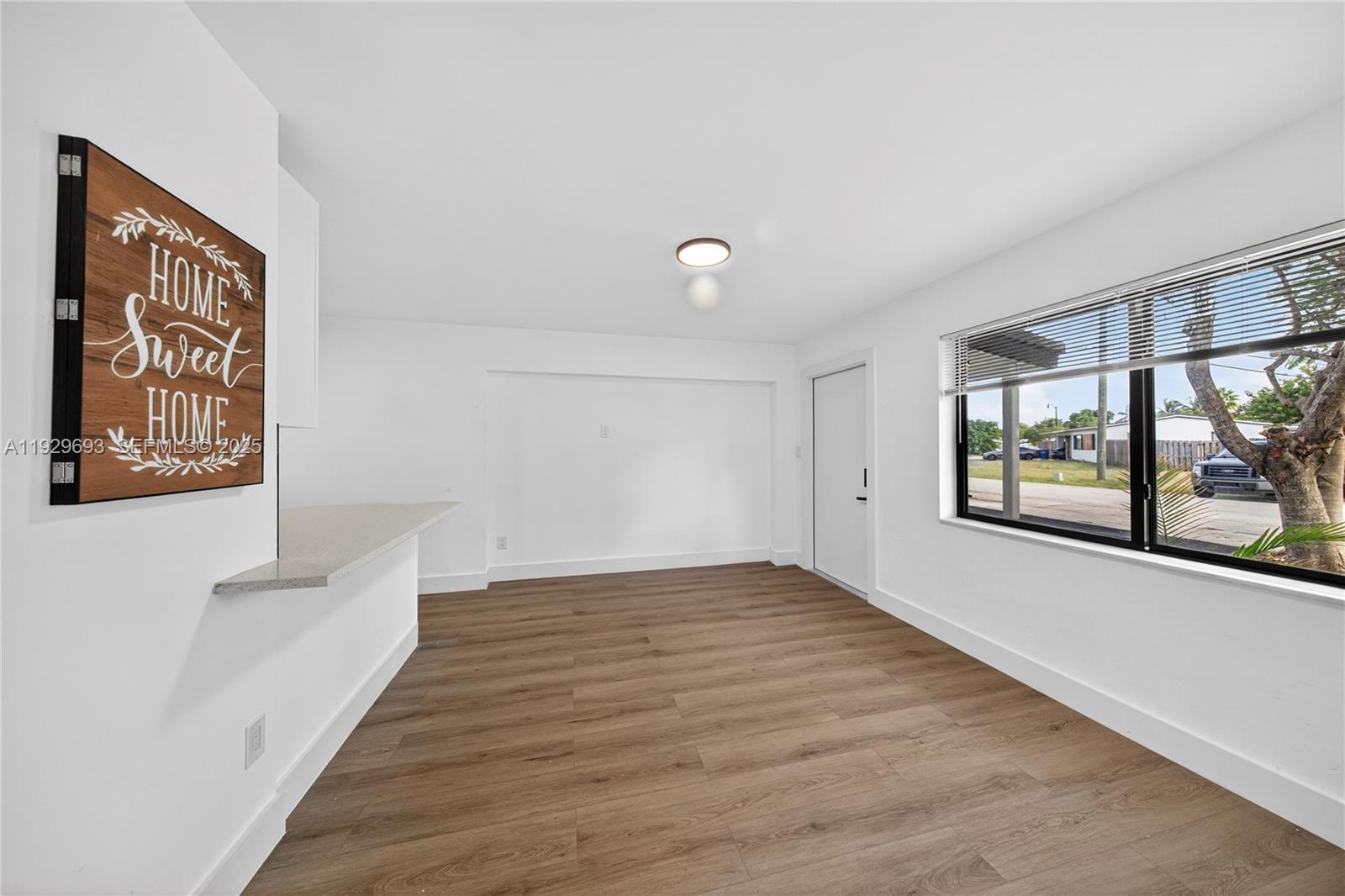 COLLIER MANOR 2ND ADD - Residential Lease