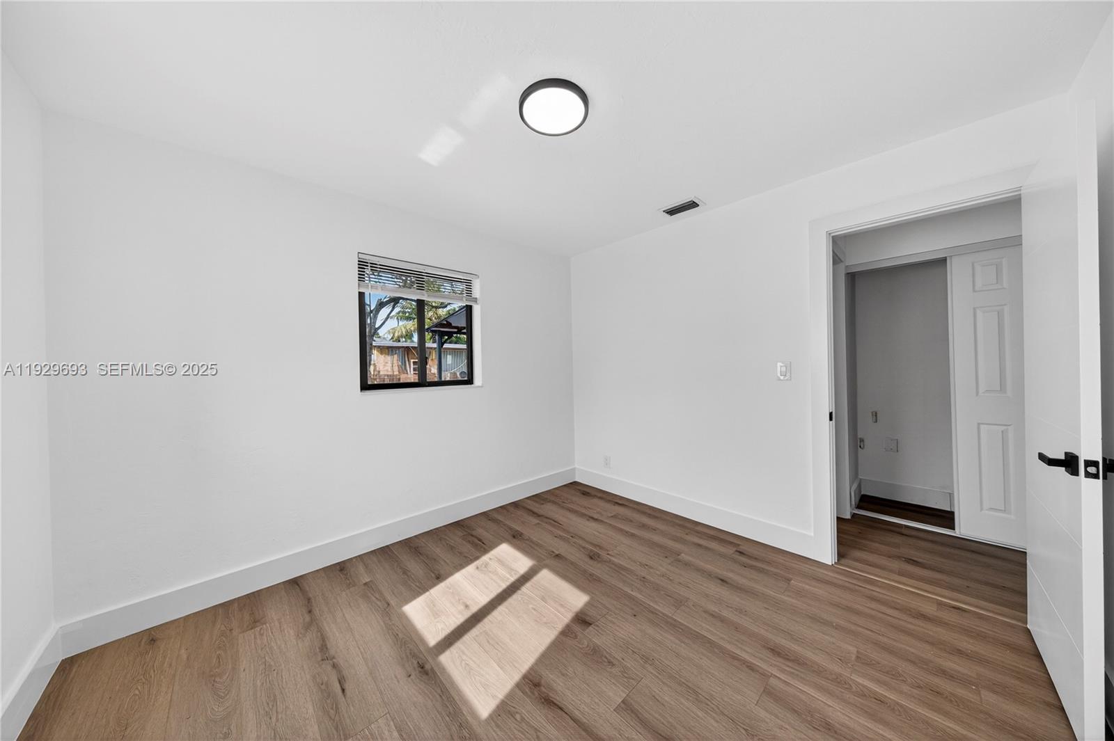 COLLIER MANOR 2ND ADD - Residential Lease