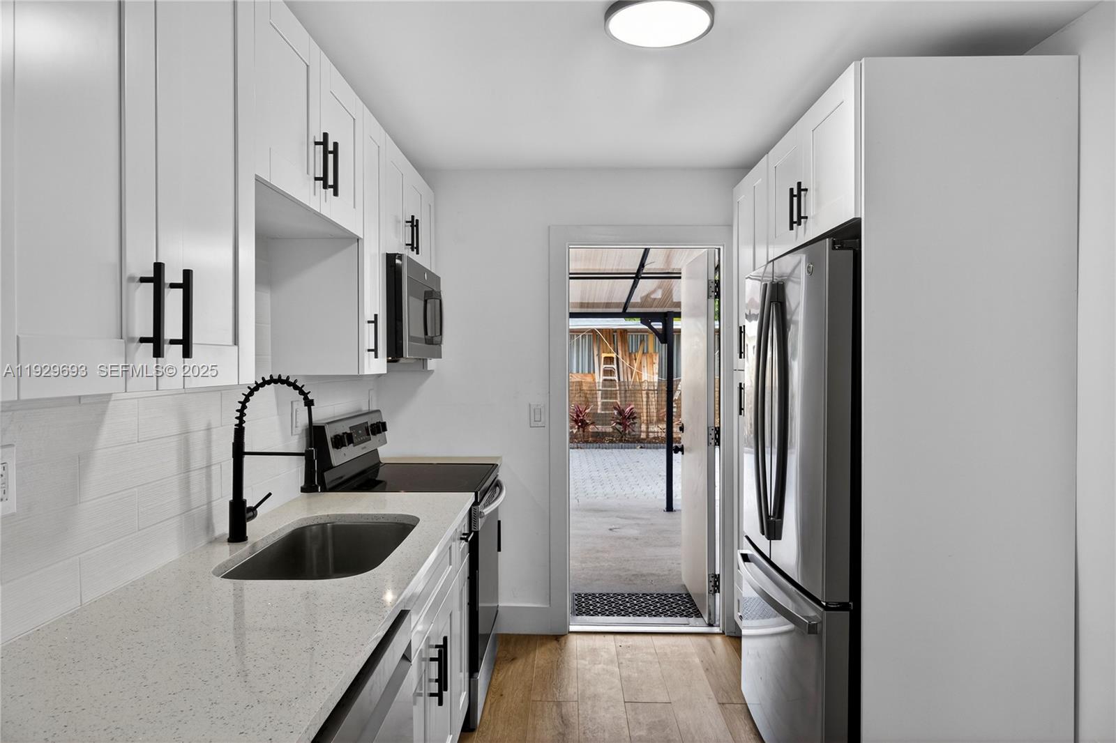 COLLIER MANOR 2ND ADD - Residential Lease