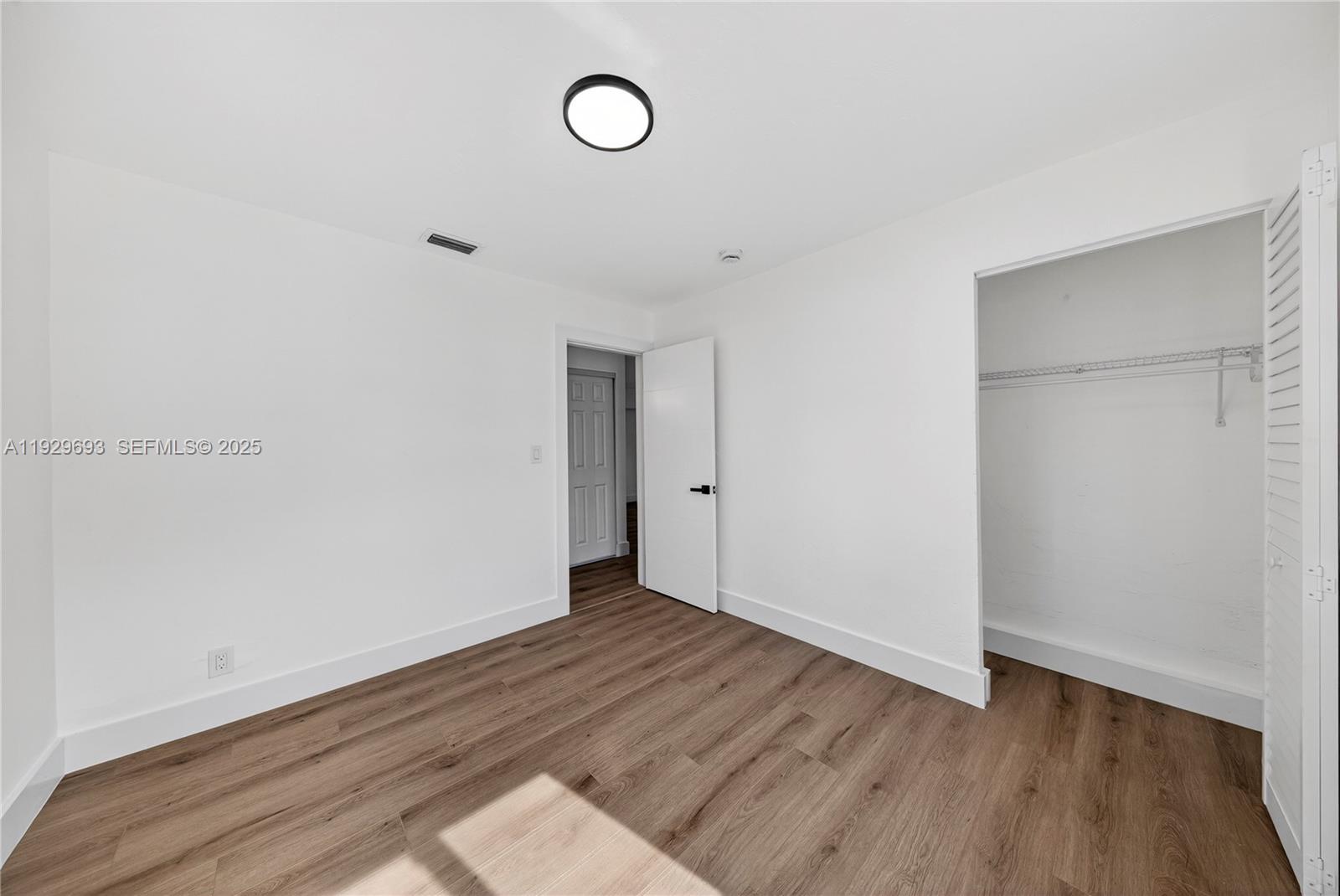 COLLIER MANOR 2ND ADD - Residential Lease