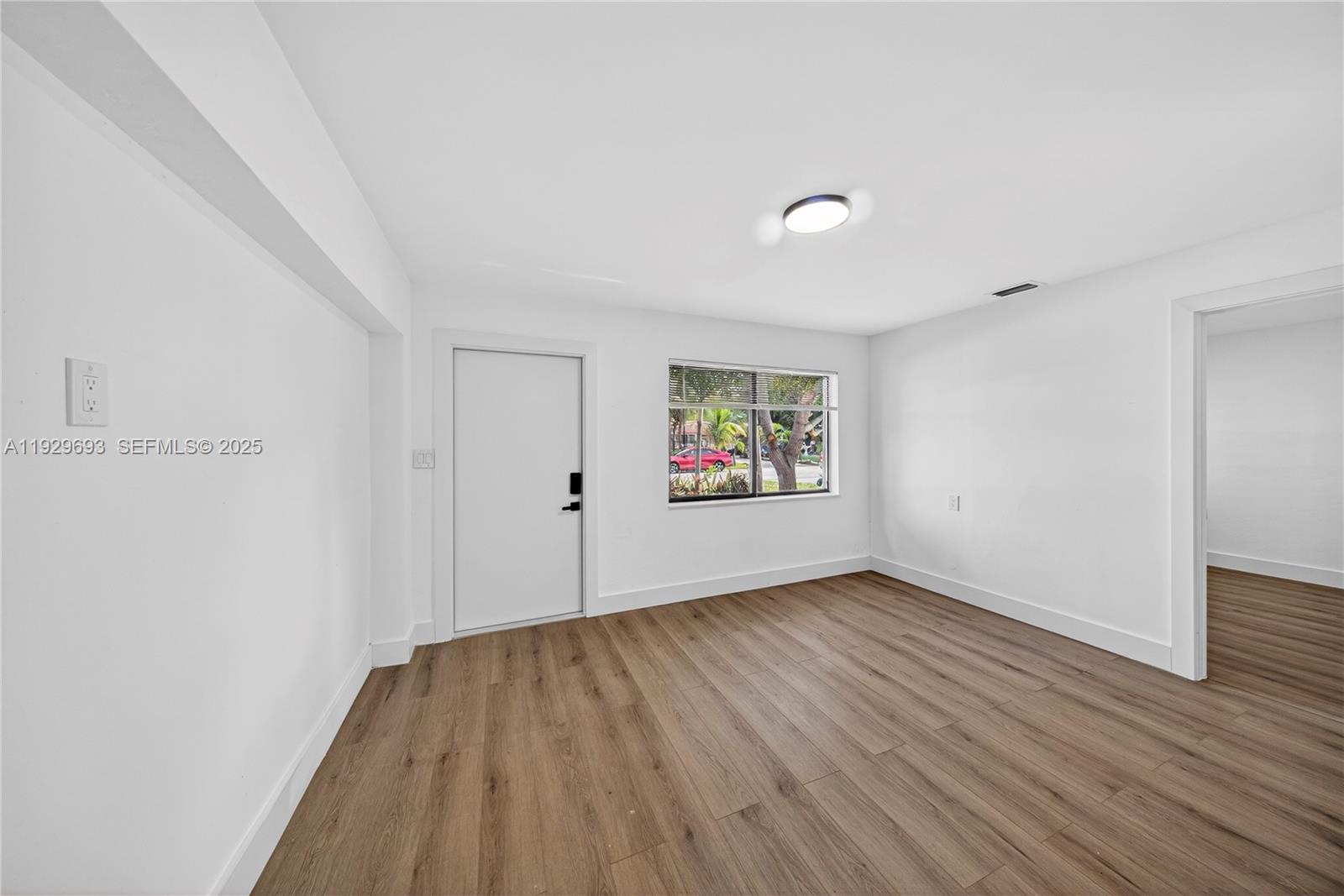 COLLIER MANOR 2ND ADD - Residential Lease