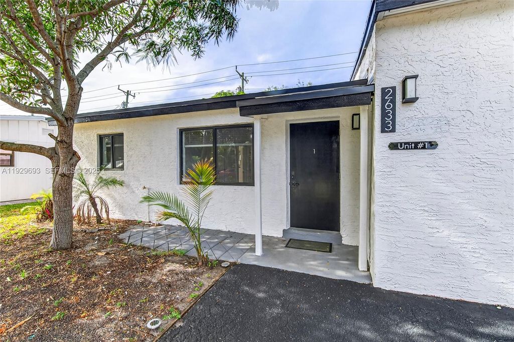 Photo of 2633 NE 13th Ave #1, Pompano Beach, FL 33064 (MLS # A11929693)