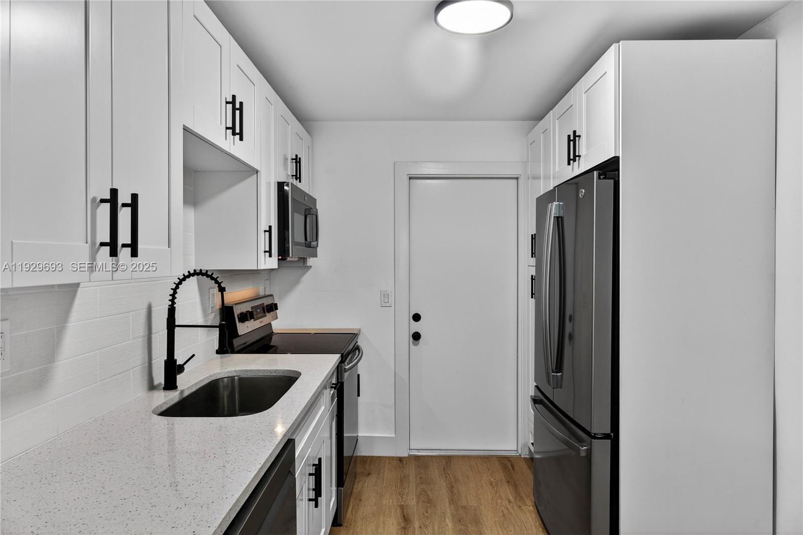 COLLIER MANOR 2ND ADD - Residential Lease