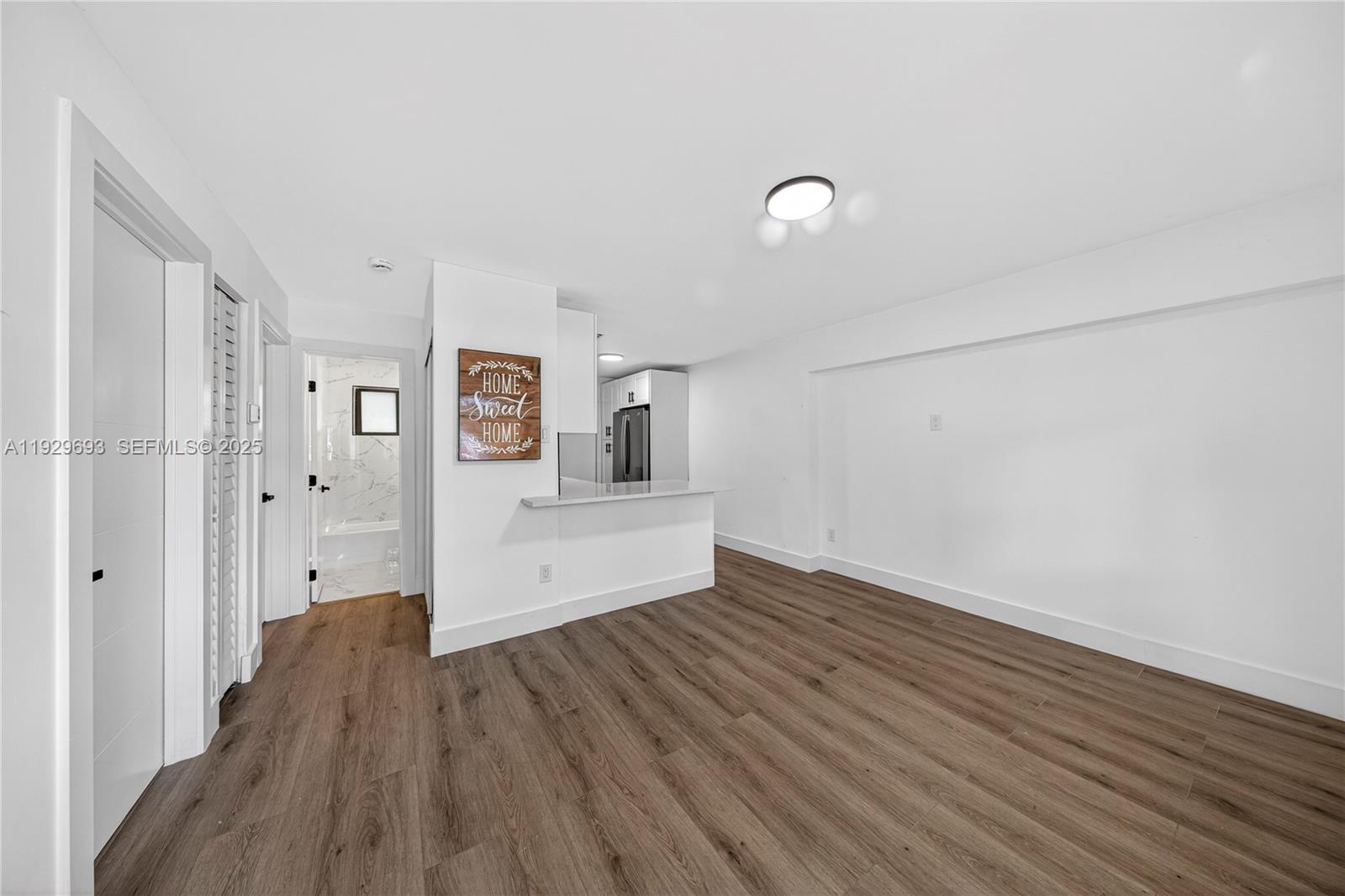 COLLIER MANOR 2ND ADD - Residential Lease