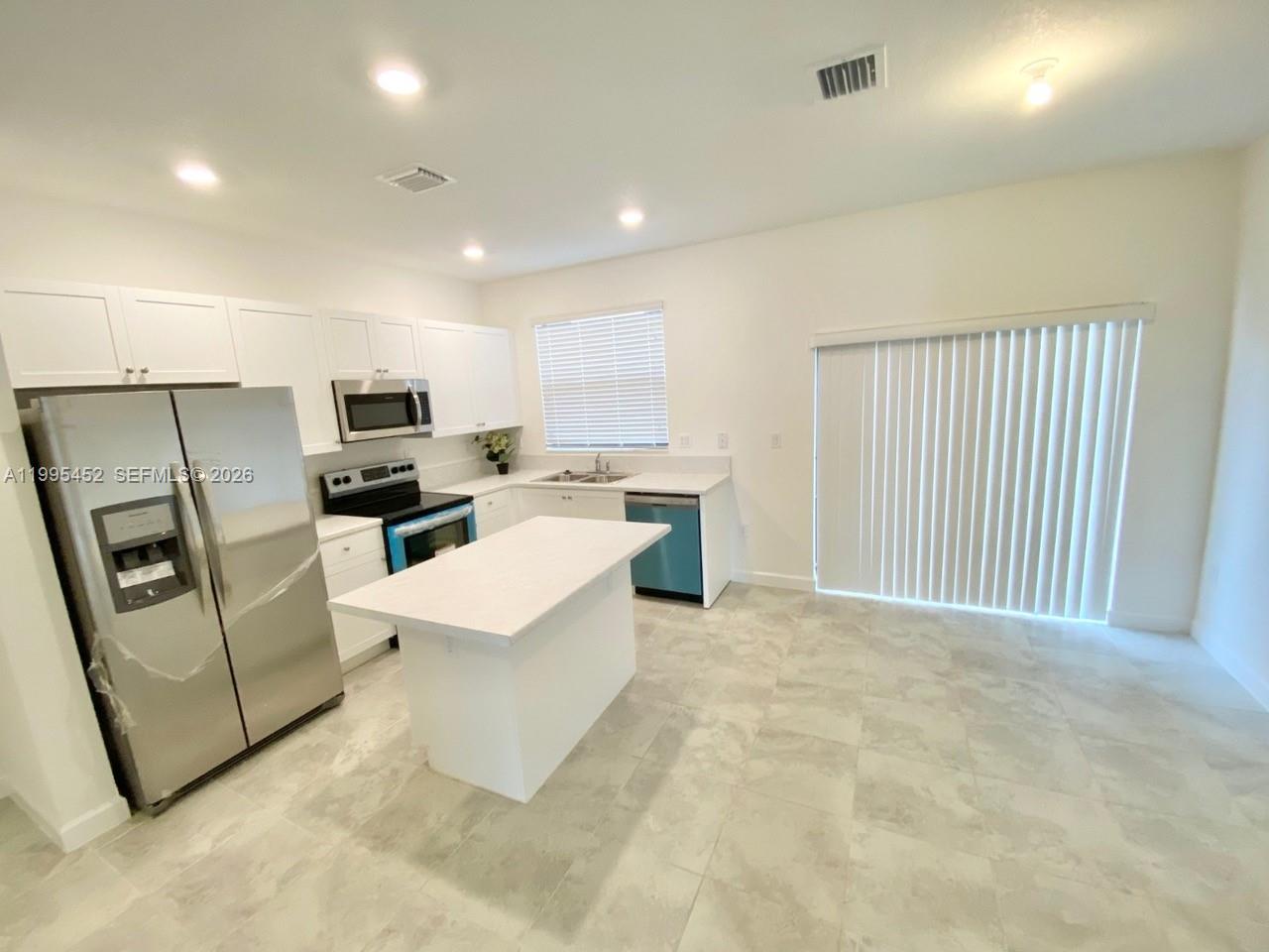 COCO PALM VILLAS - Residential