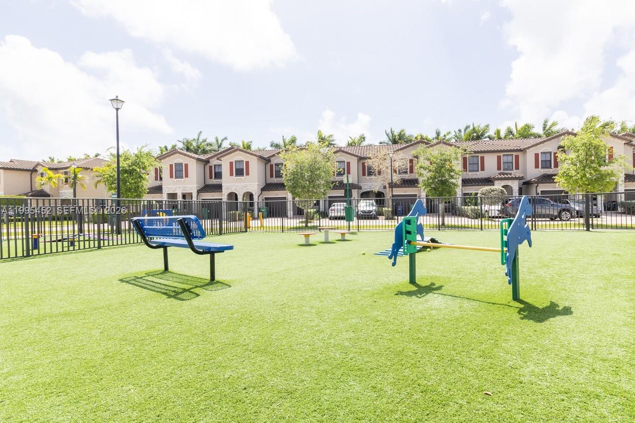 COCO PALM VILLAS - Residential