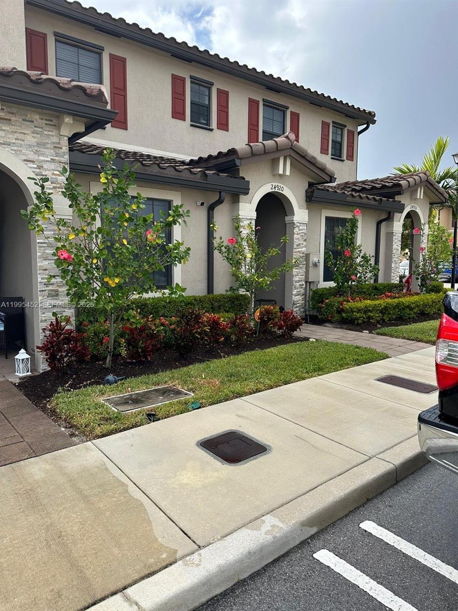 COCO PALM VILLAS - Residential