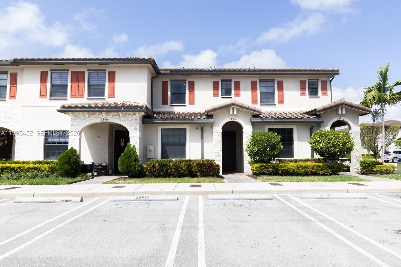 COCO PALM VILLAS - Residential