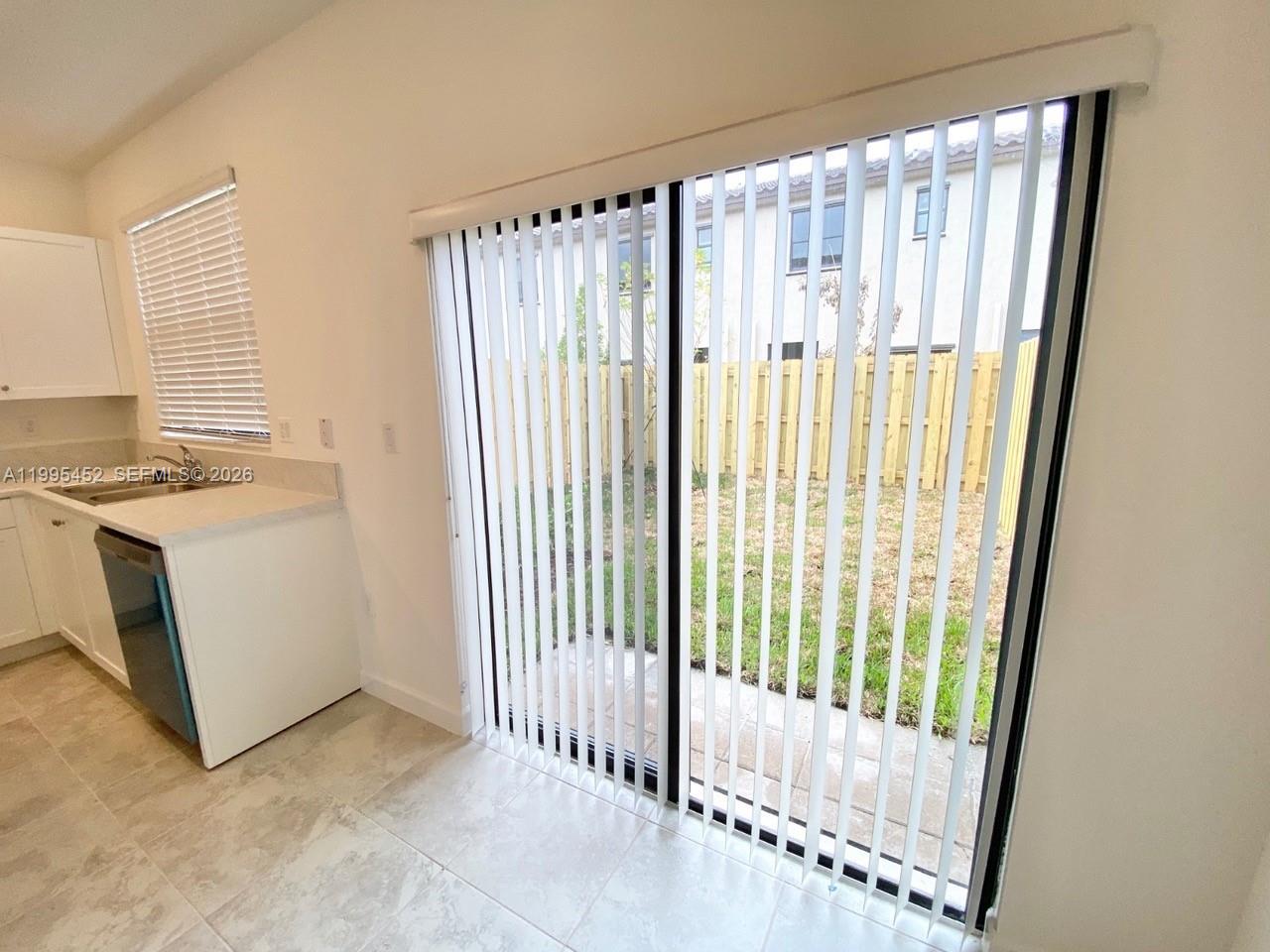 COCO PALM VILLAS - Residential