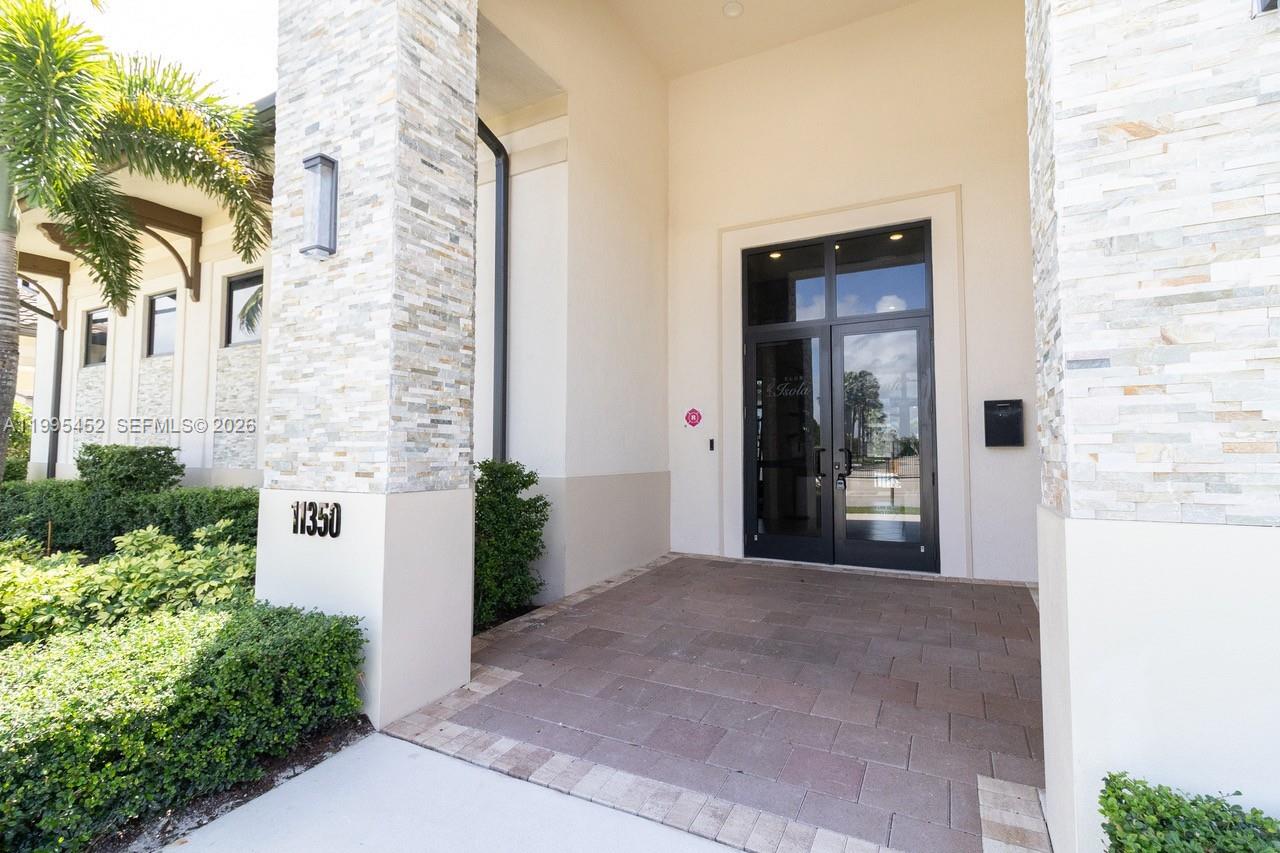 COCO PALM VILLAS - Residential