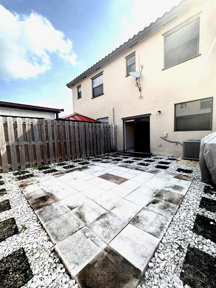 COCO PALM VILLAS - Residential