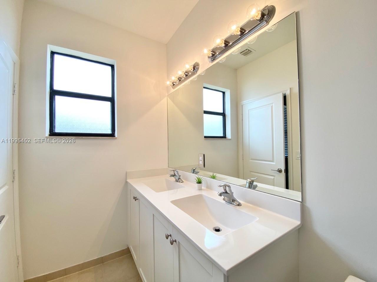 COCO PALM VILLAS - Residential