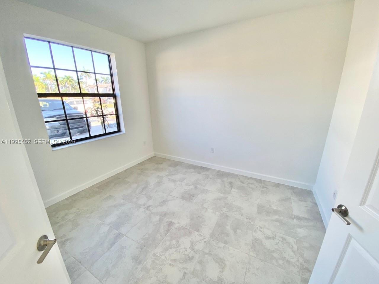 COCO PALM VILLAS - Residential