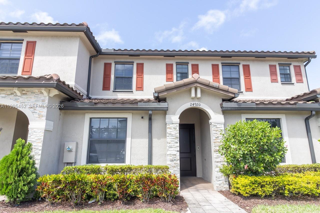 COCO PALM VILLAS - Residential