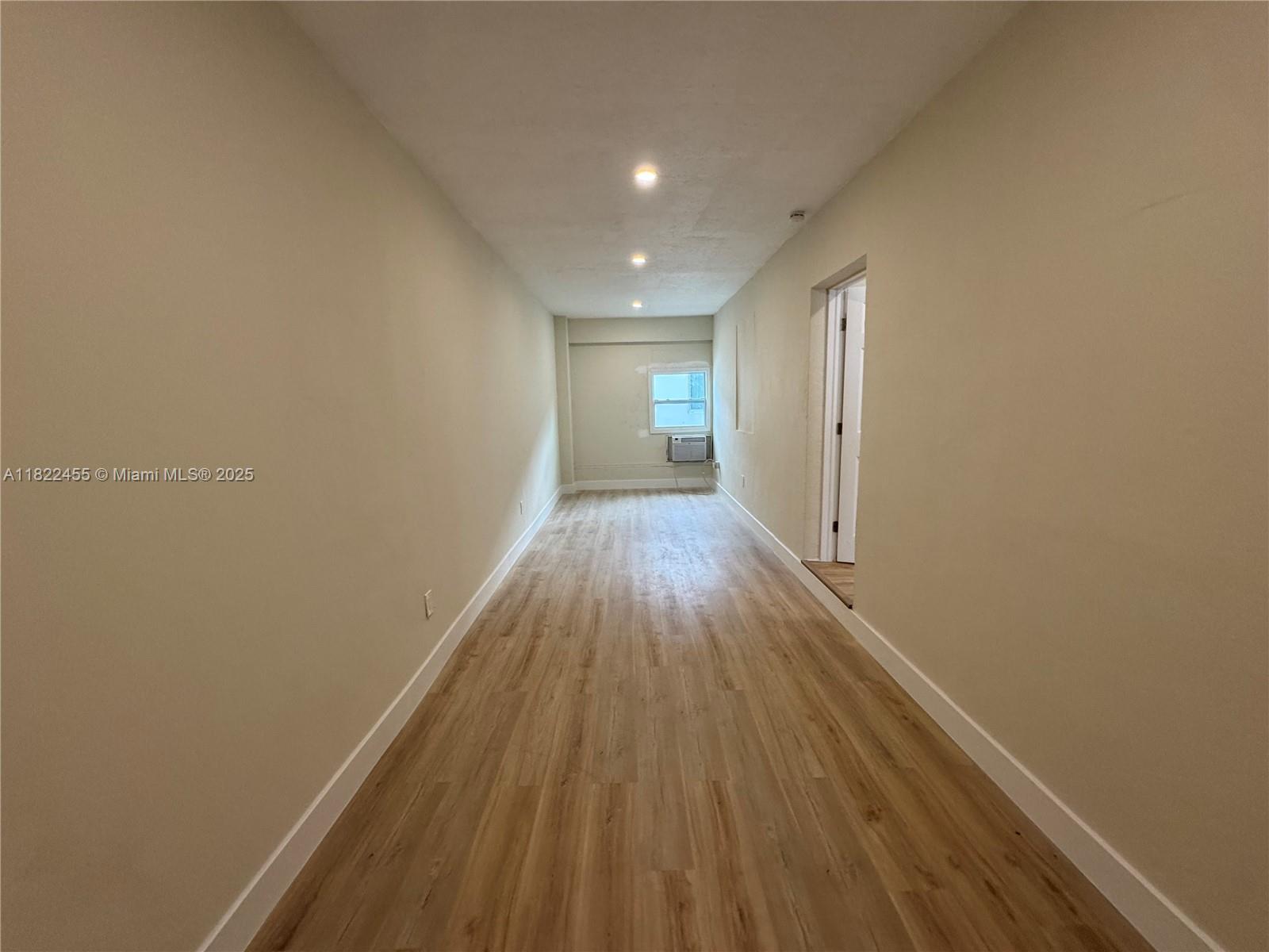HOLLYWOOD - Residential Lease
