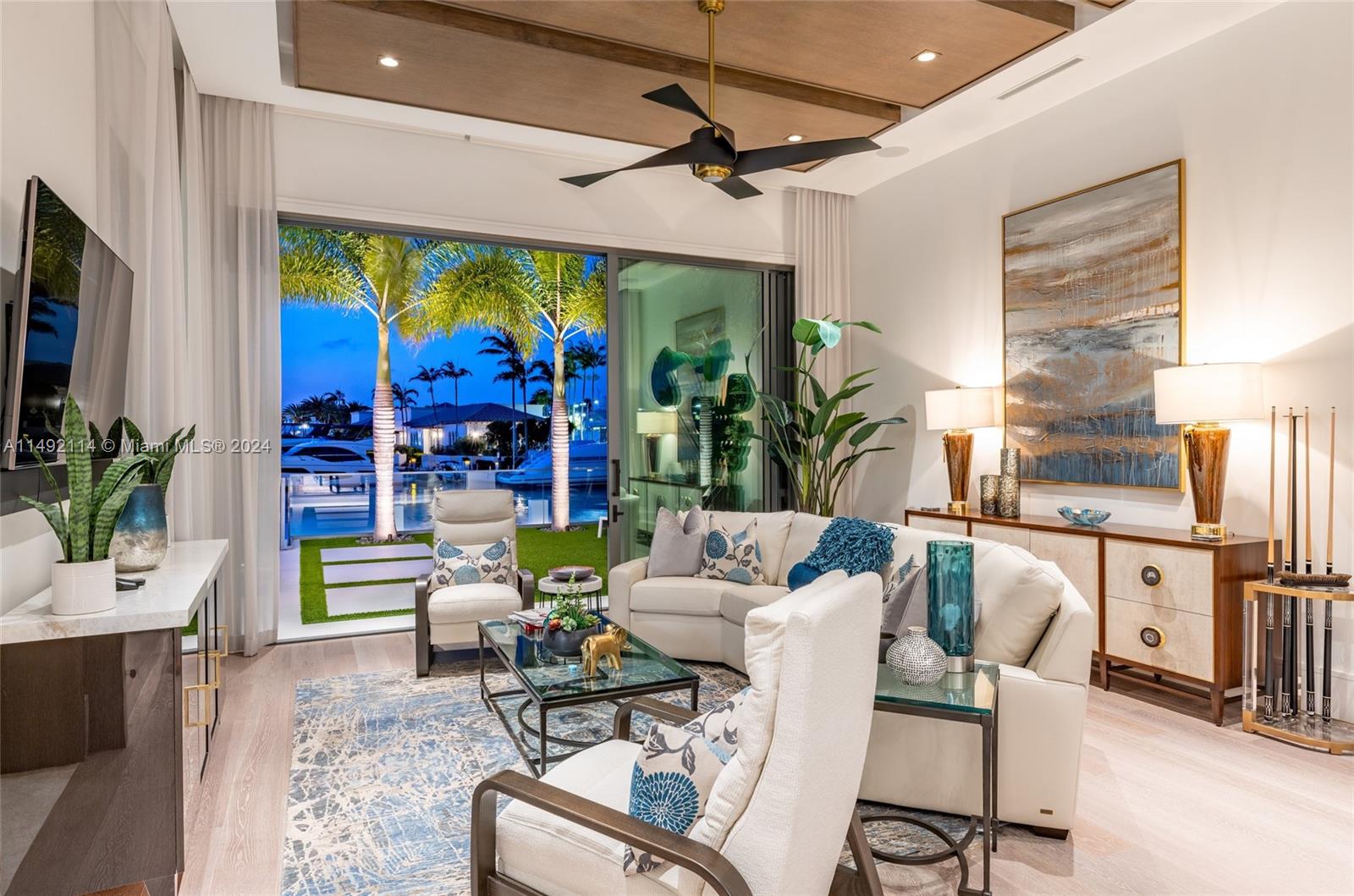 ROYAL PALM YACHT & COUNTRY - Residential