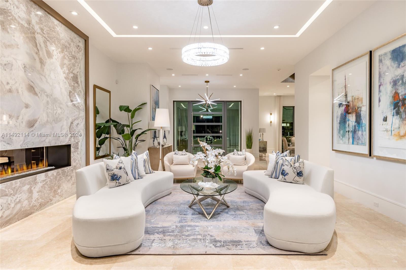 ROYAL PALM YACHT & COUNTRY - Residential