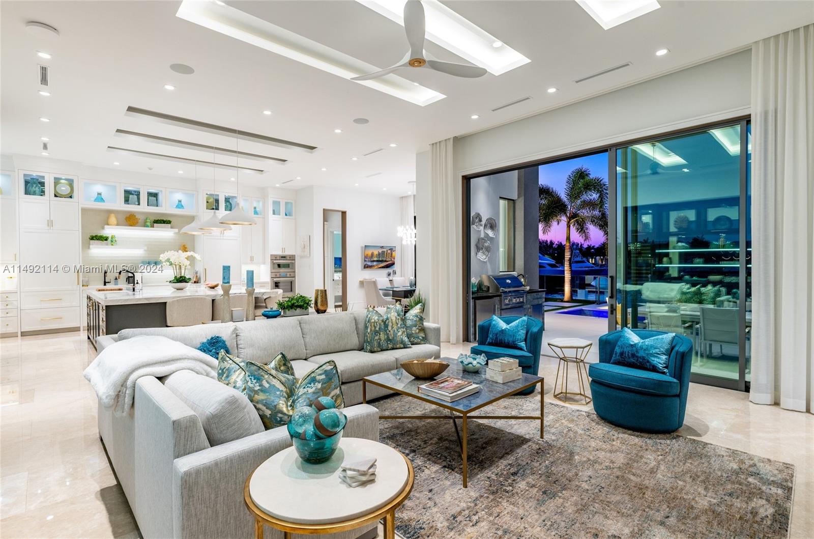 ROYAL PALM YACHT & COUNTRY - Residential