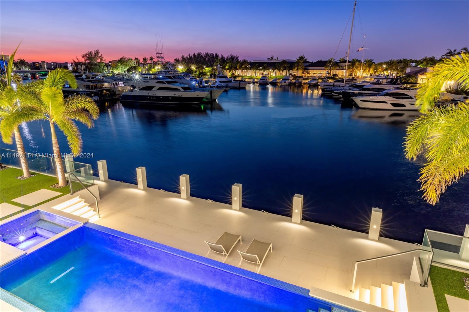 ROYAL PALM YACHT & COUNTRY - Residential