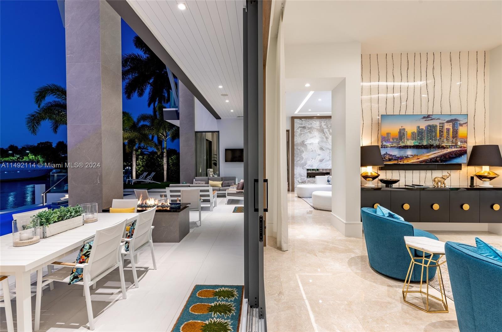 ROYAL PALM YACHT & COUNTRY - Residential