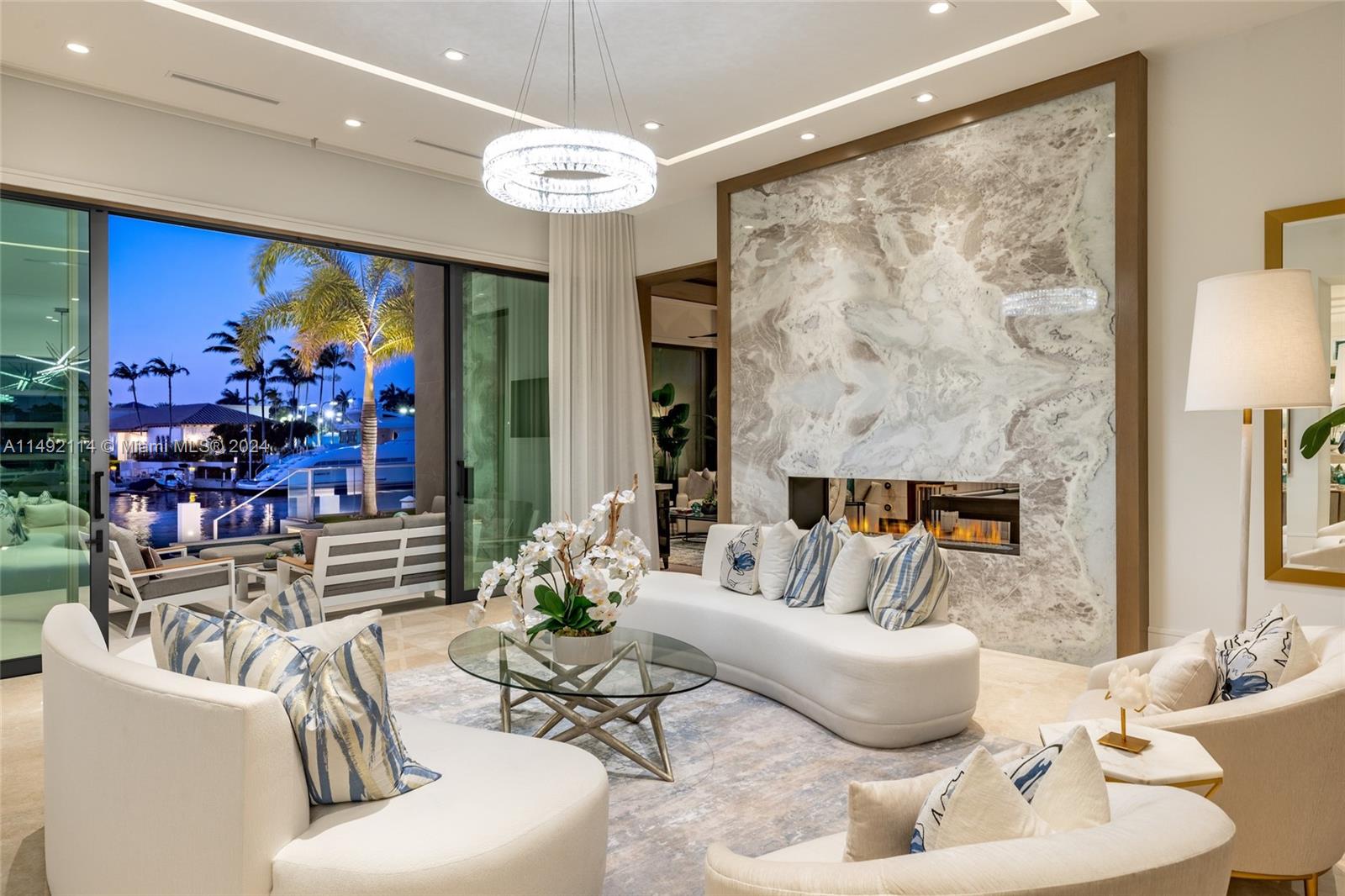 ROYAL PALM YACHT & COUNTRY - Residential