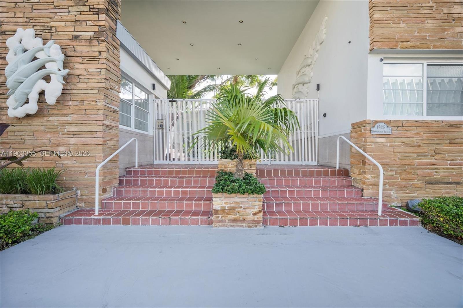 MANSFIELD PARK CONDO - Residential