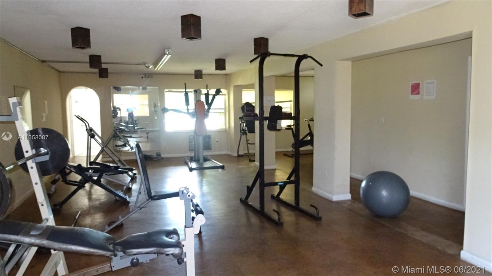 ROLLING GREEN CONDO B - Residential Lease