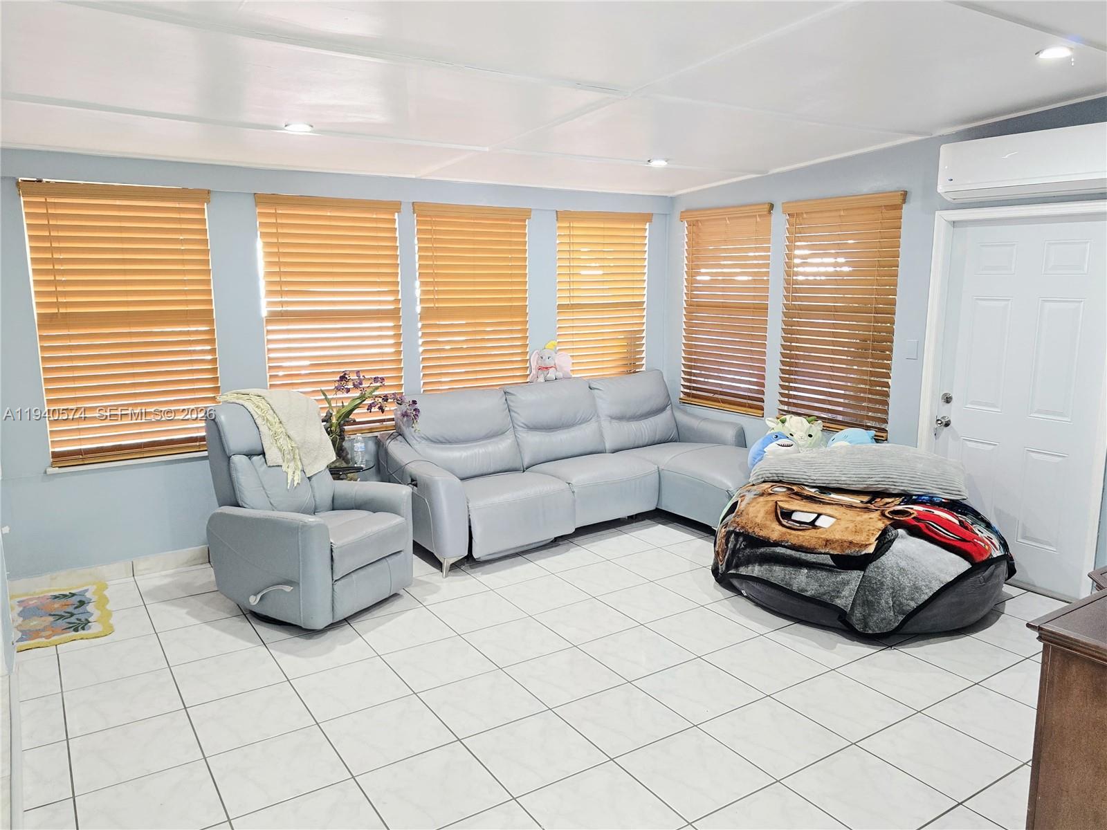 PRINCETONIAN ESTATES - Residential