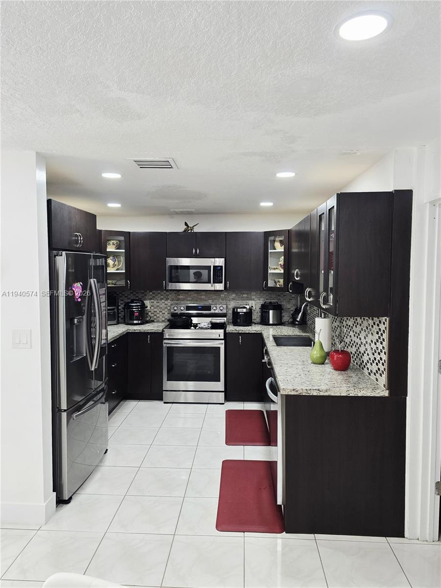 PRINCETONIAN ESTATES - Residential