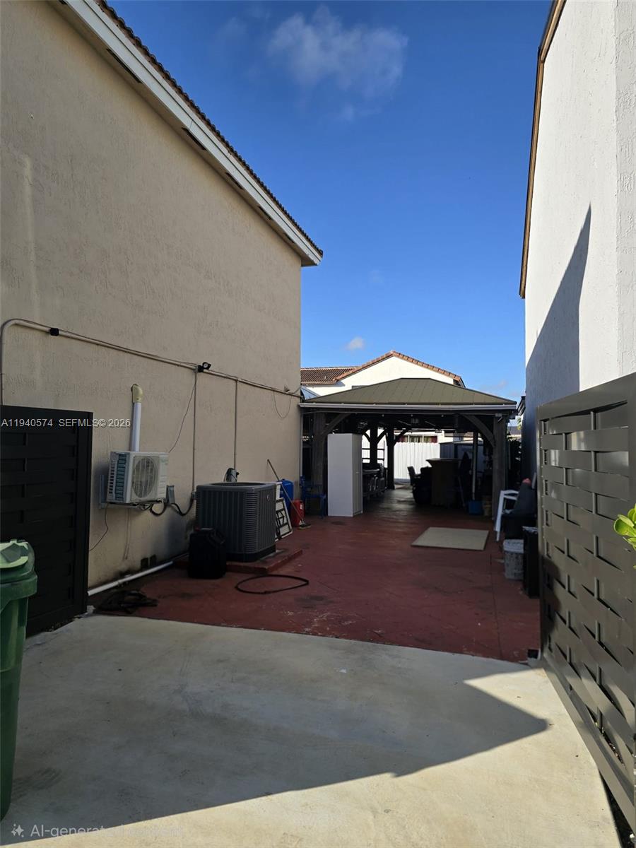 PRINCETONIAN ESTATES - Residential