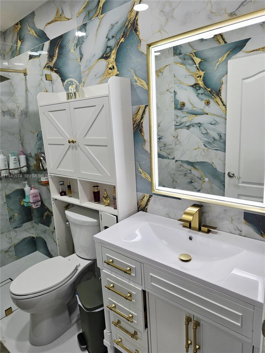 PRINCETONIAN ESTATES - Residential