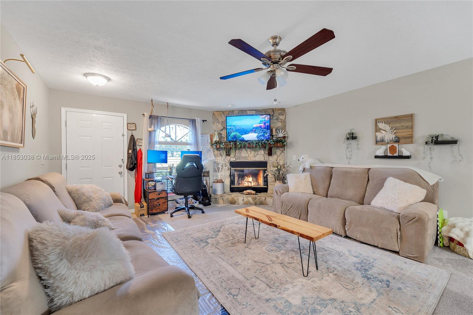 23205 club villas dr