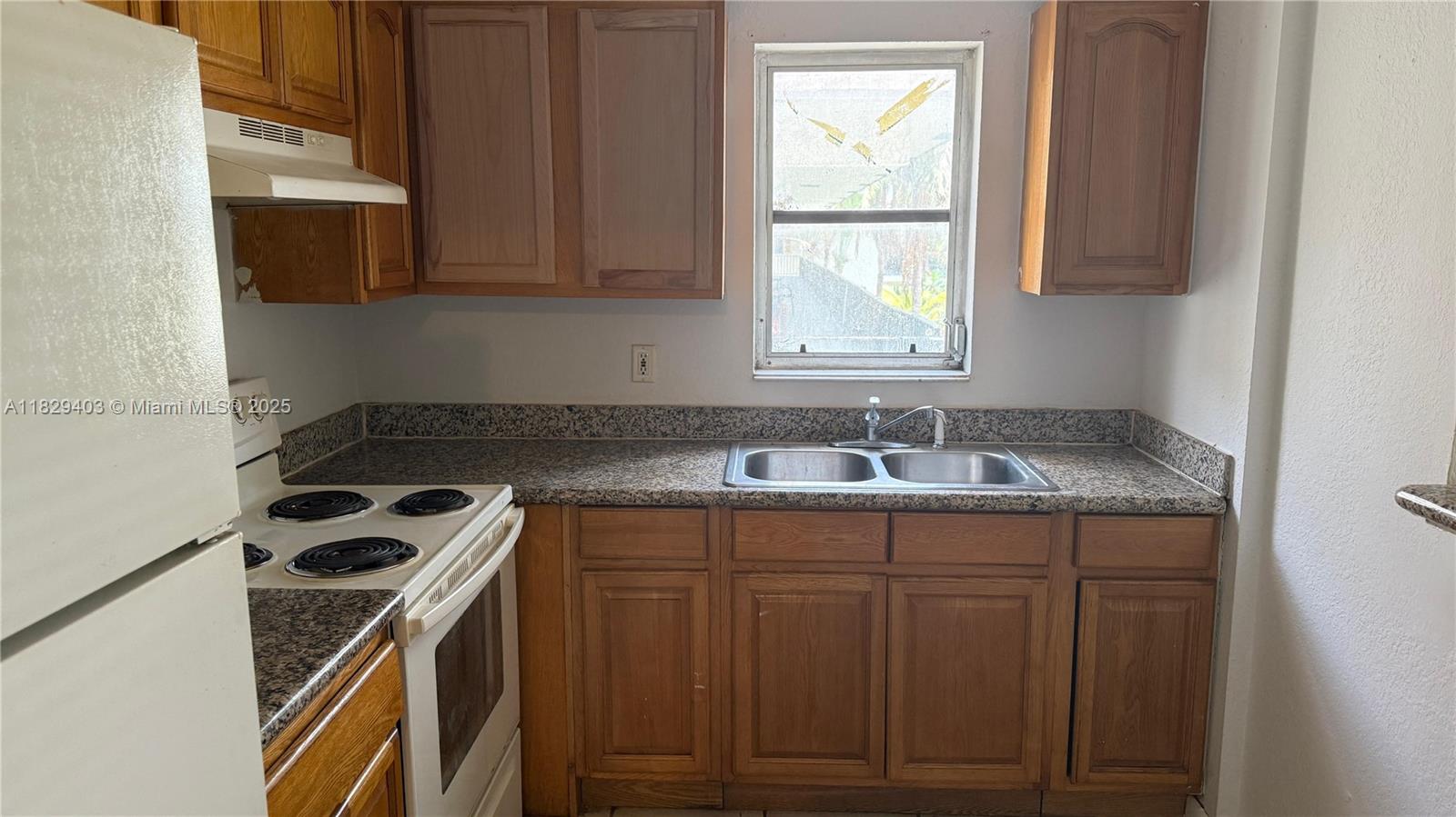 CALYPSO CAY CONDO - Residential Lease