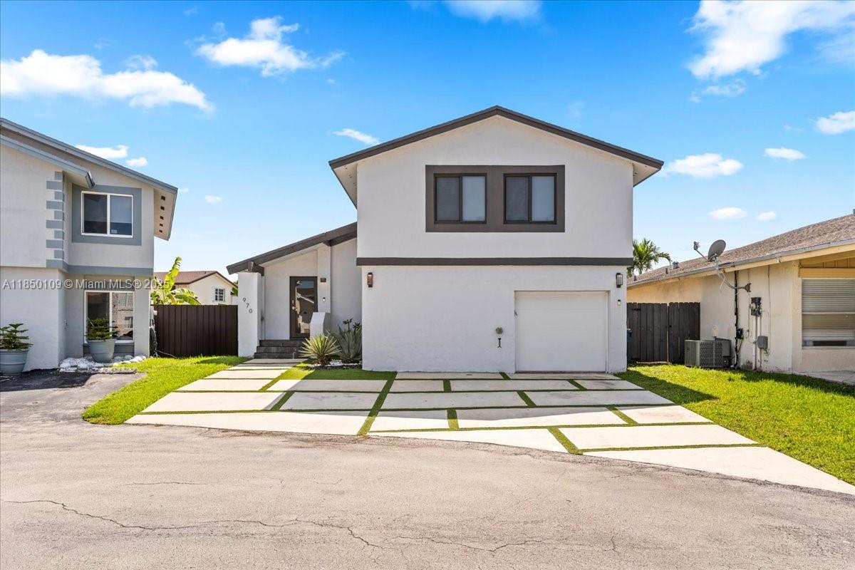 970 NW 106th Ave Cir